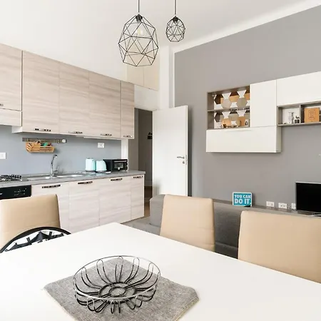 Guesthost - Modern & Cozy In X4 Milán